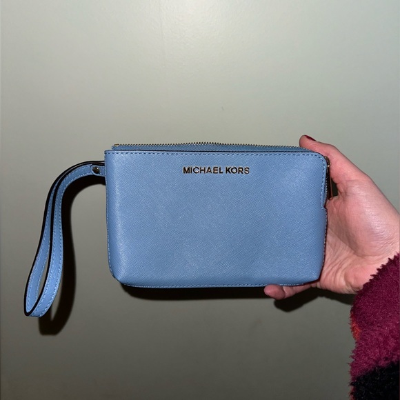 Michael Kors Wristlet - Picture 1 of 11